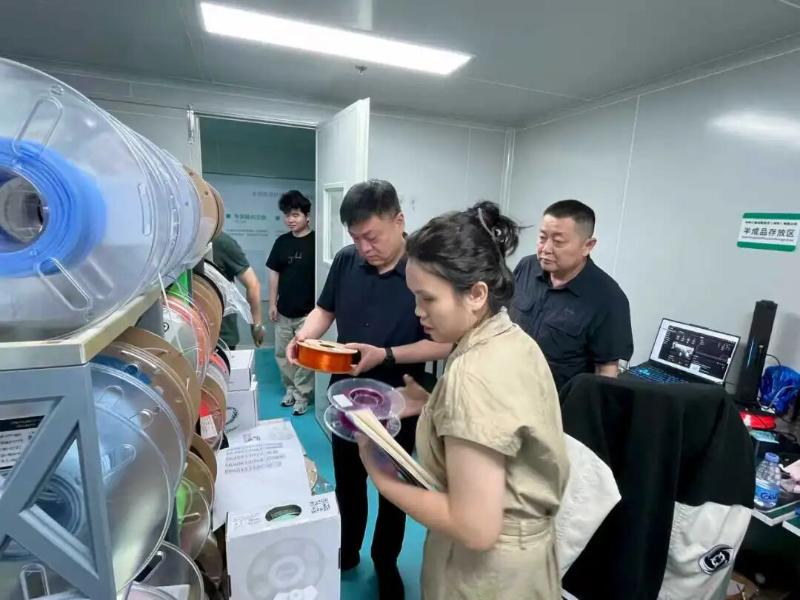 丁涛率队赴深圳招商考察